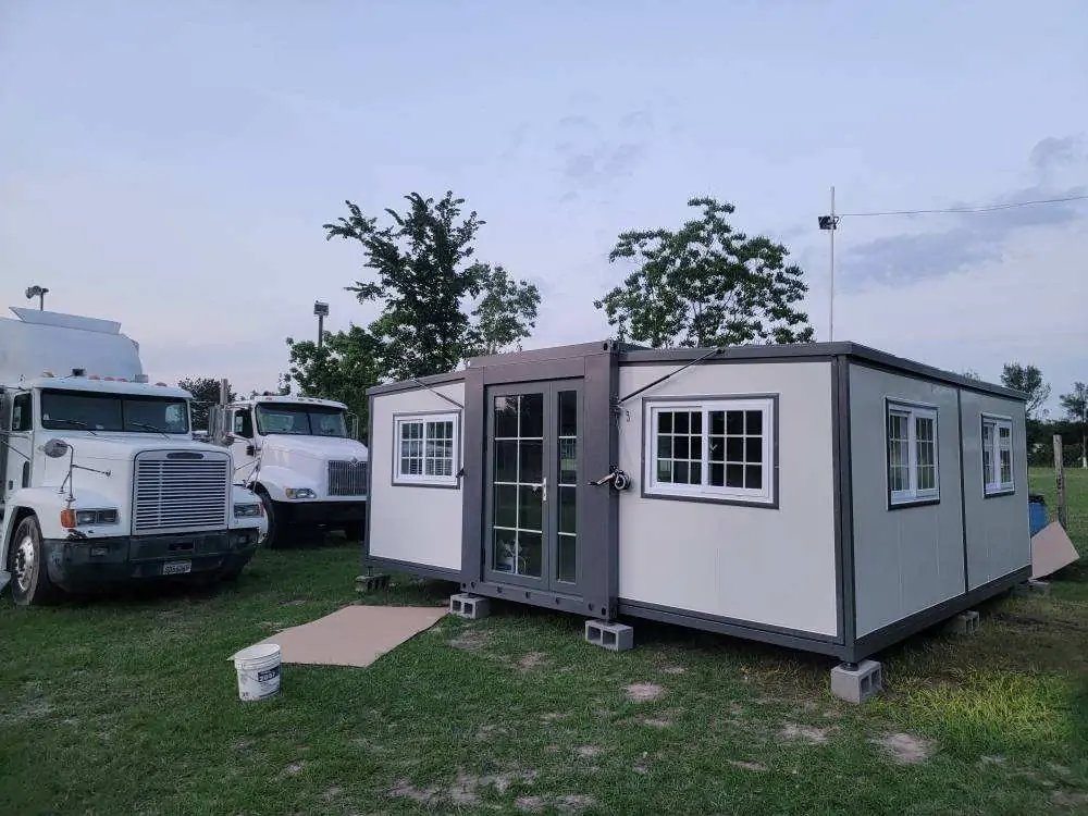 Expandable Container House