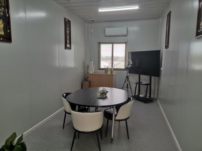 Detachable container house