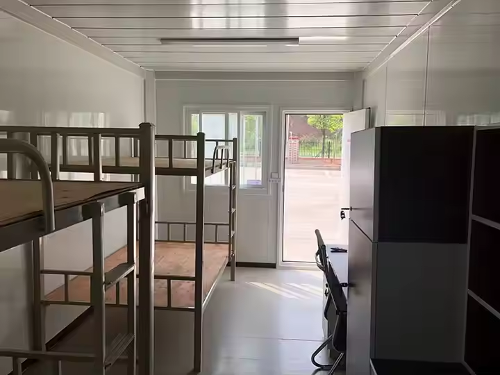 Detachable container house